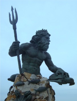 neptune statue